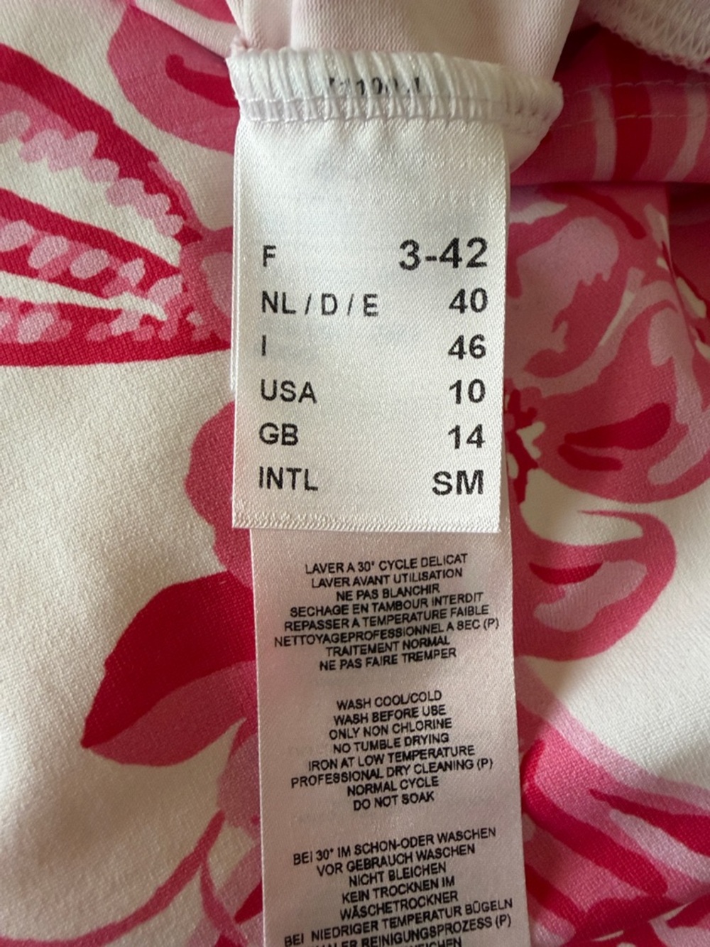 Lilly Pulitzer Saint James Collab Pink Floral Short Sleeve Athleisure Tee - Picture 8 of 10
